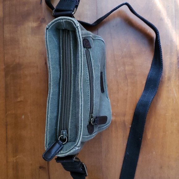 Little crossbody bucket bag by Dockers - Picture 8 of 9